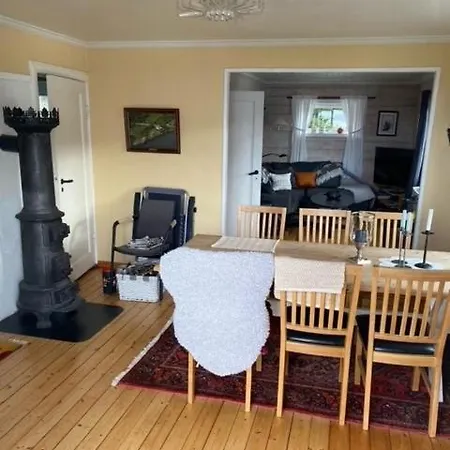 Holiday home Hauaneset Cabin By Norgesbooking- Wonderful Location At Bjornefjorden