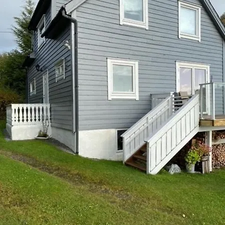 Holiday home Hauaneset Cabin By Norgesbooking- Wonderful Location At Bjornefjorden